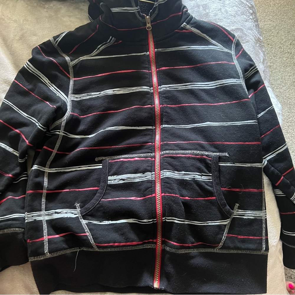 Ruff Hewn Red, White And Black Stripe Sherpa Lined Full Zip Hoodie Size M(10/12)